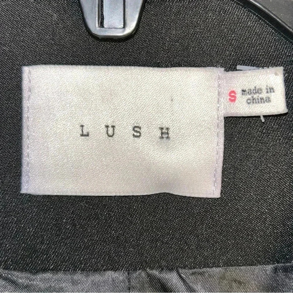 Lush Jacket Sz Small One Button Blazer Ruch Sleeves Black Stretch Stripe Collar - Picture 3 of 12